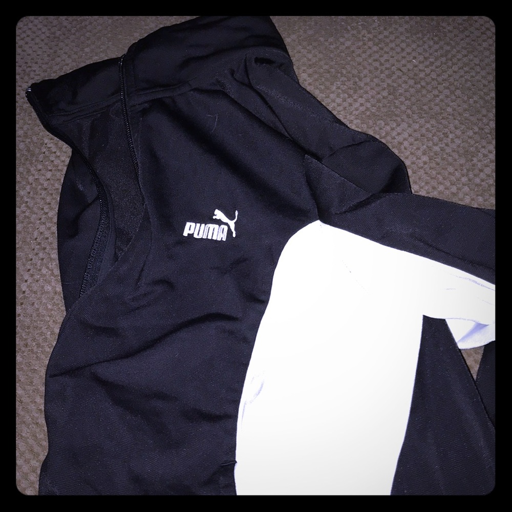 Turtle neck zip up jacket